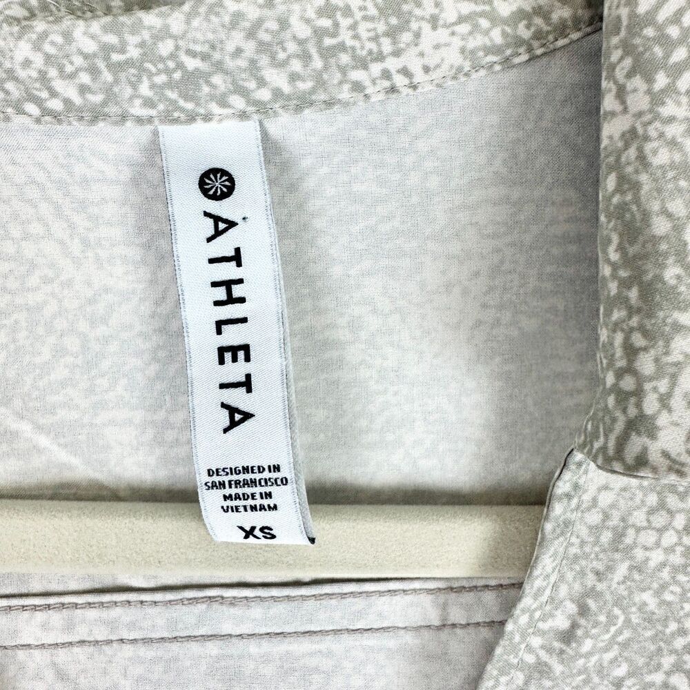 Athleta Zuma Printed Shirtdress Viper Grey Size XS Athletic Athleisure Travel - Picture 11 of 12